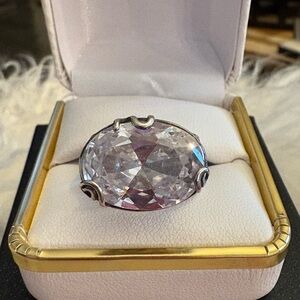 Elegant Silver Women's Ring with White Quartz Gemstone